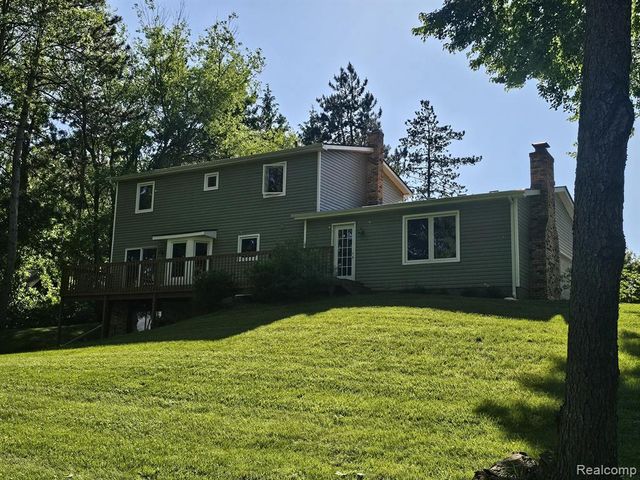 5163 Pine Hill Circle, Howell, MI 48843