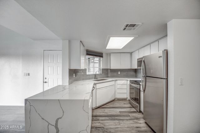 4850 E DESERT COVE Avenue 241, Scottsdale, AZ 85254