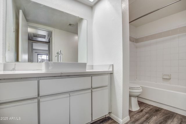 4850 E DESERT COVE Avenue 241, Scottsdale, AZ 85254