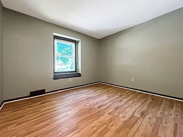 10004 Cody Street, Overland Park, KS 66214