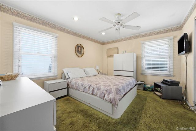 17 Wilson Lane, Bethpage, NY 11714