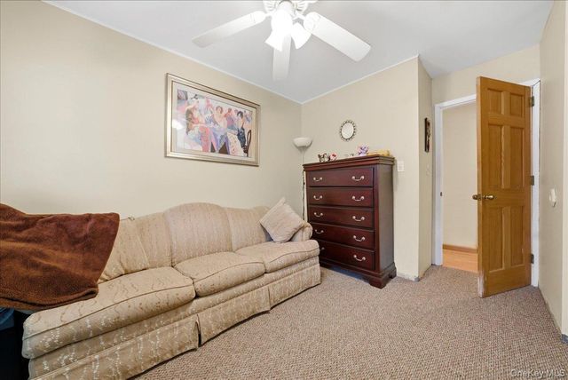 17 Wilson Lane, Bethpage, NY 11714