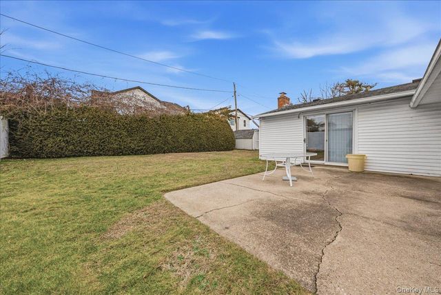 17 Wilson Lane, Bethpage, NY 11714