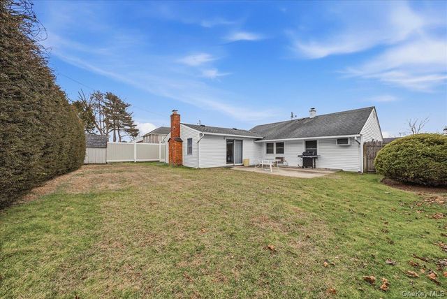 17 Wilson Lane, Bethpage, NY 11714