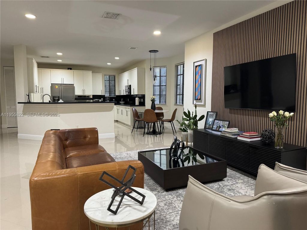 1547 Passion Vine Cir 5-3, Weston, FL 33326