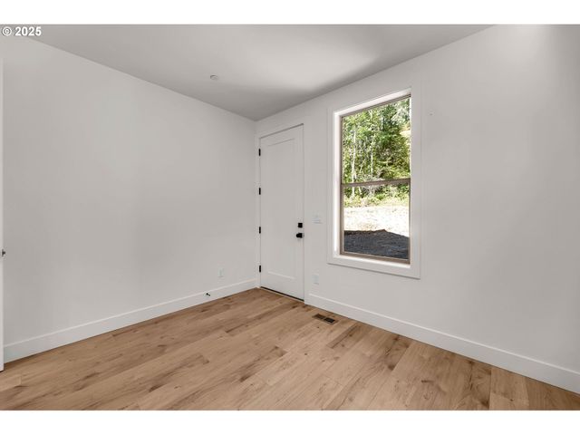 36413 Ne 267TH St, Yacolt, WA 98675