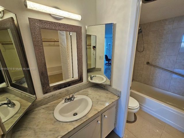 1200 NE Miami Gardens Dr 710W, Miami, FL 33179