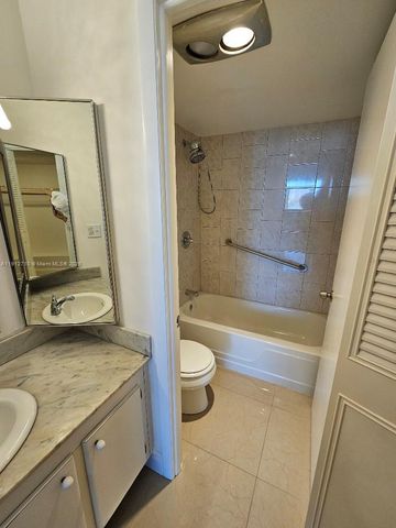 1200 NE Miami Gardens Dr 710W, Miami, FL 33179