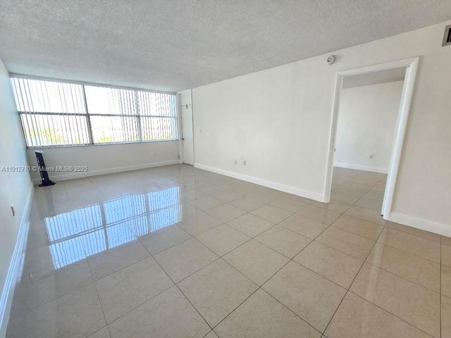 1200 NE Miami Gardens Dr 710W, Miami, FL 33179