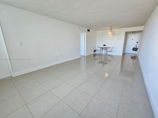 1200 NE Miami Gardens Dr 710W, Miami, FL 33179