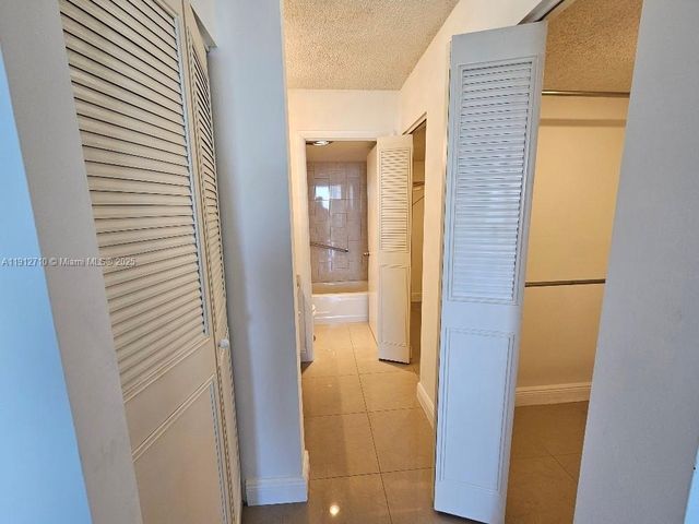 1200 NE Miami Gardens Dr 710W, Miami, FL 33179