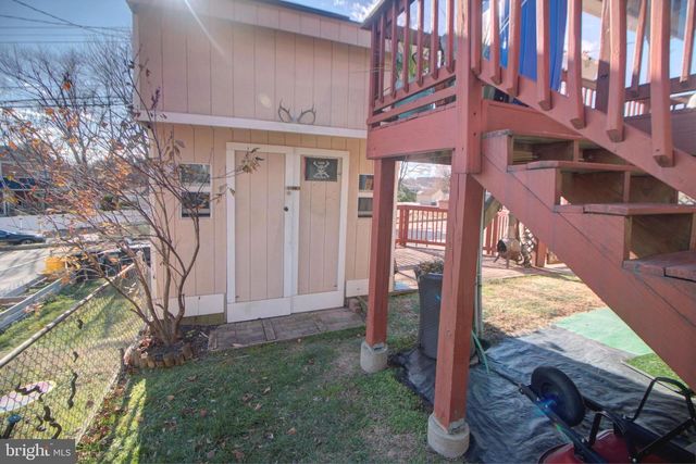 1027 DOWNTON RD, Halethorpe, MD 21227