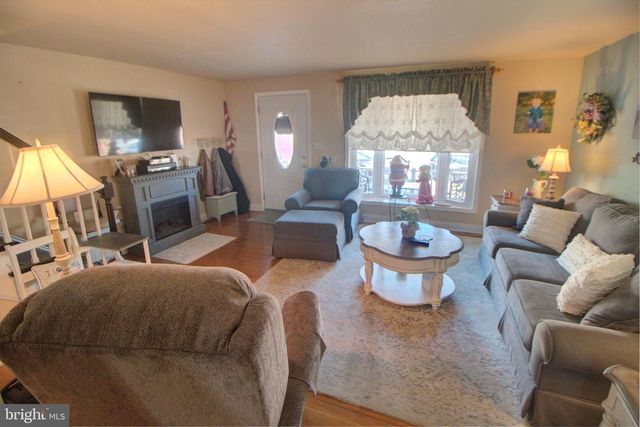 1027 DOWNTON RD, Halethorpe, MD 21227