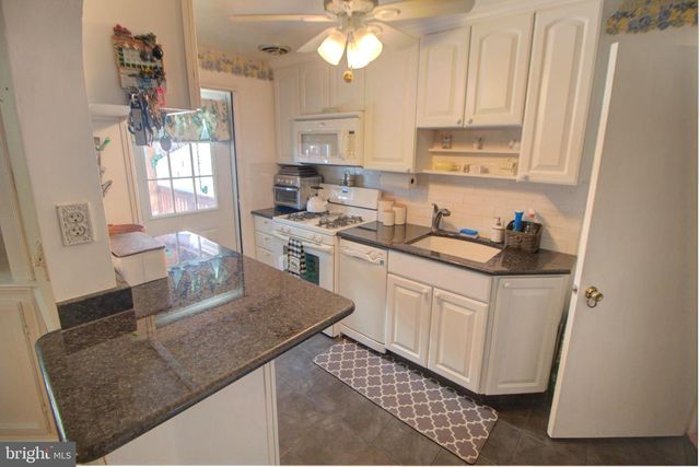 1027 DOWNTON RD, Halethorpe, MD 21227