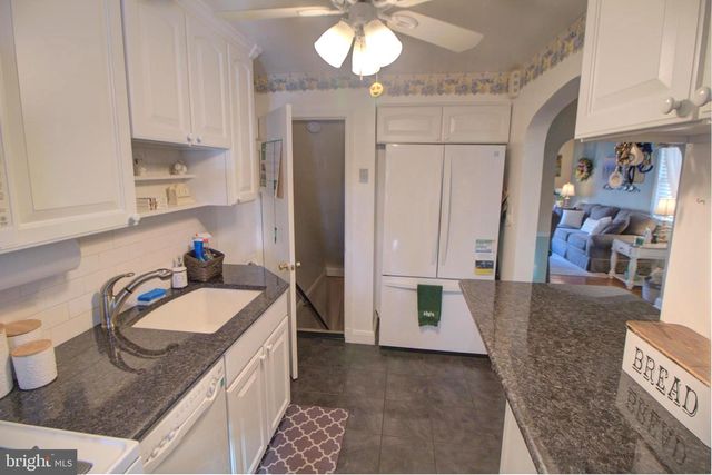 1027 DOWNTON RD, Halethorpe, MD 21227