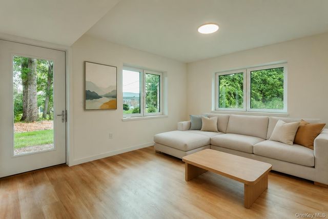 10 A Cooper Street, New Paltz, NY 12561