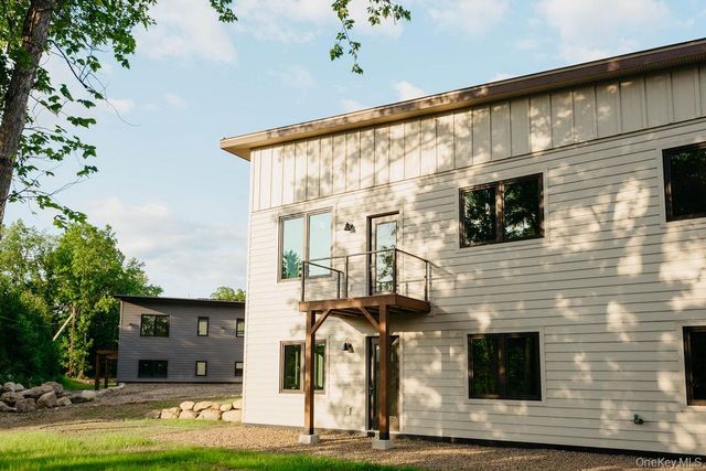 10 A Cooper Street, New Paltz, NY 12561