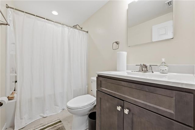 1322 West Rosemont Drive, Bethlehem City, PA 18018