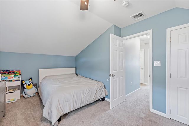 1322 West Rosemont Drive, Bethlehem City, PA 18018