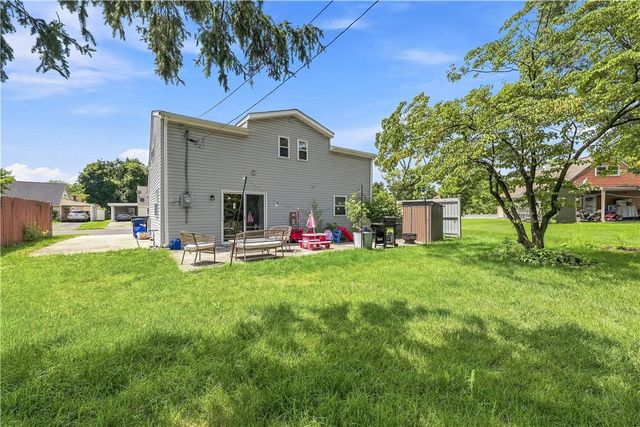 1322 West Rosemont Drive, Bethlehem City, PA 18018