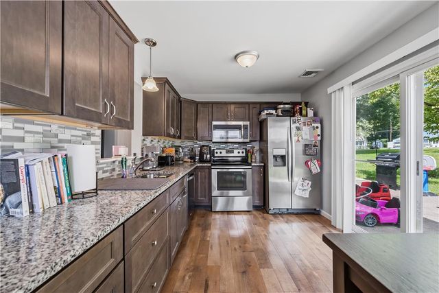 1322 West Rosemont Drive, Bethlehem City, PA 18018
