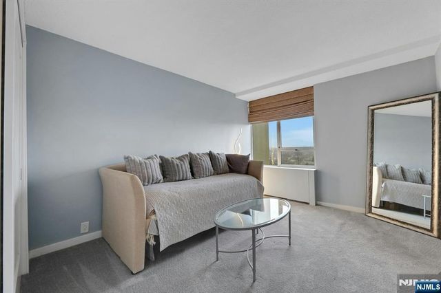 3 Horizon Road 1002, Fort Lee, NJ 07024