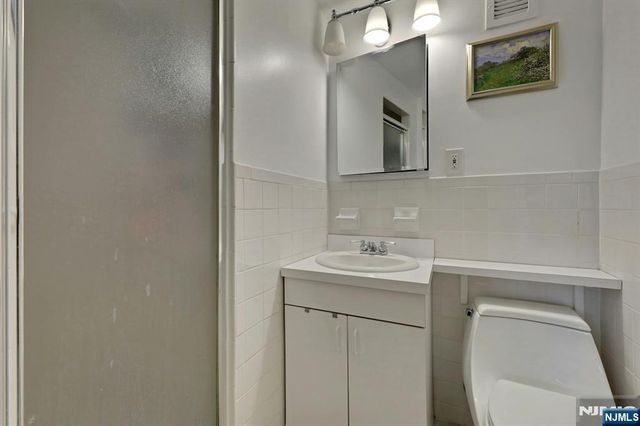 3 Horizon Road 1002, Fort Lee, NJ 07024