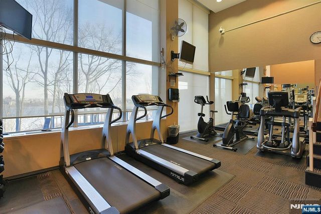 3 Horizon Road 1002, Fort Lee, NJ 07024