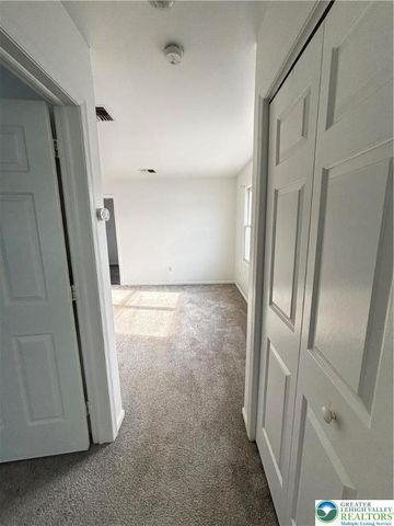 33 West Water Street 1, Hellertown Boro, PA 18055