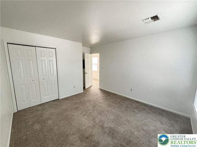 33 West Water Street 1, Hellertown Boro, PA 18055