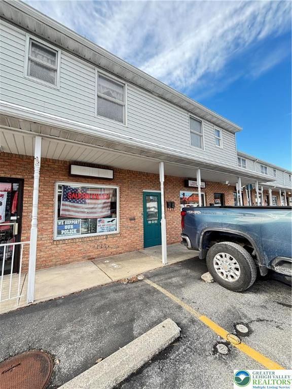 33 West Water Street 1, Hellertown Boro, PA 18055