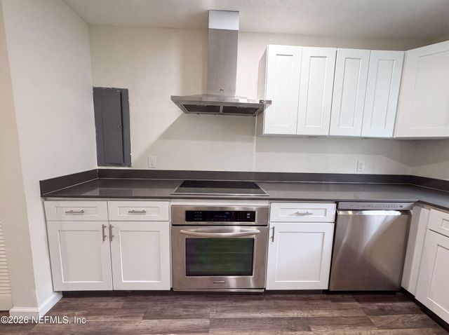1340 OTTAWA Avenue, Jacksonville, FL 32210