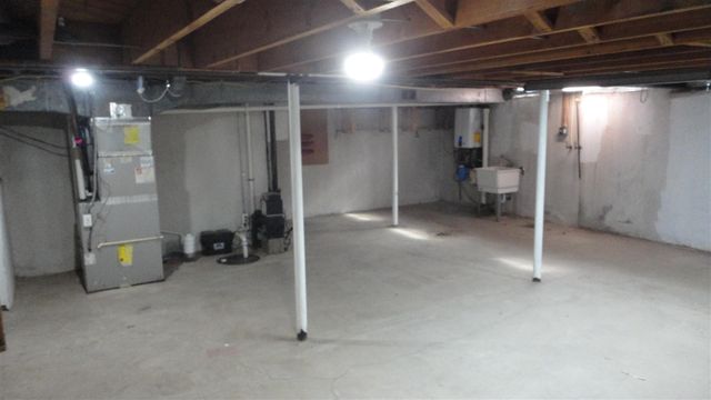 2543 Antietam Drive, Ann Arbor, MI 48105