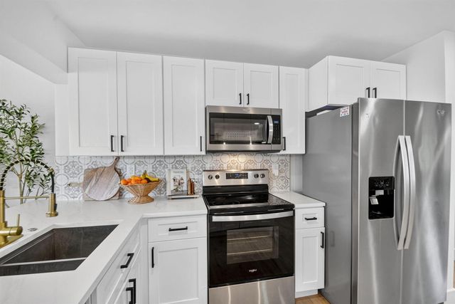 432 W Shadyside Circle, West Palm Beach, FL 33415