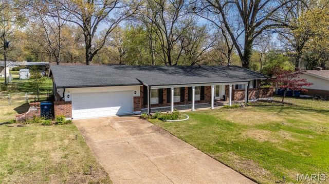 1525 Bayonne Drive, Spanish Lake, MO 63138