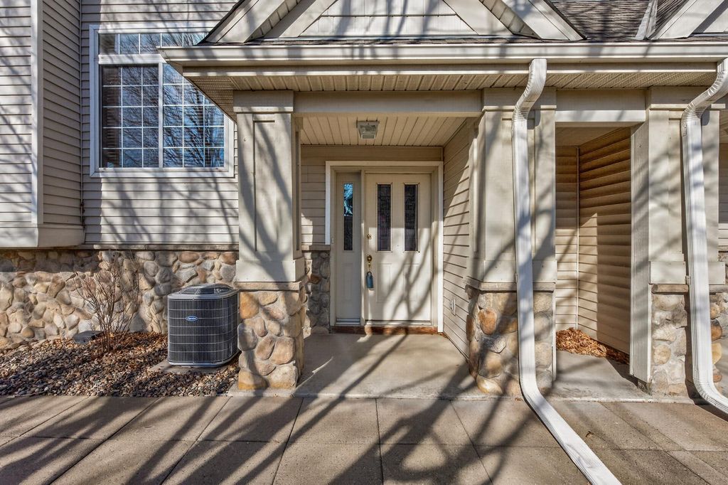 2310 Eagle Trace Lane, Woodbury, MN 55129 — photo 5