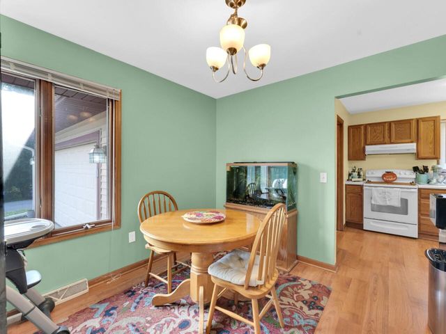 8020 Sage STREET, Burlington, WI 53105