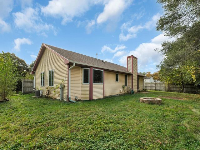 8020 Sage STREET, Burlington, WI 53105