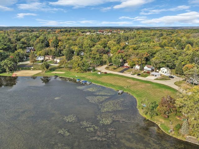 8020 Sage STREET, Burlington, WI 53105