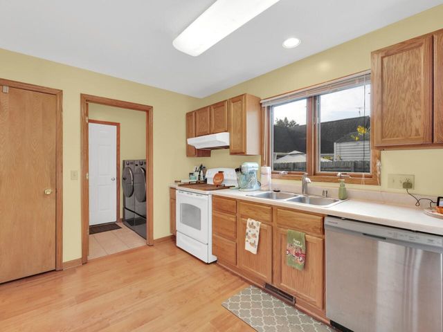 8020 Sage STREET, Burlington, WI 53105