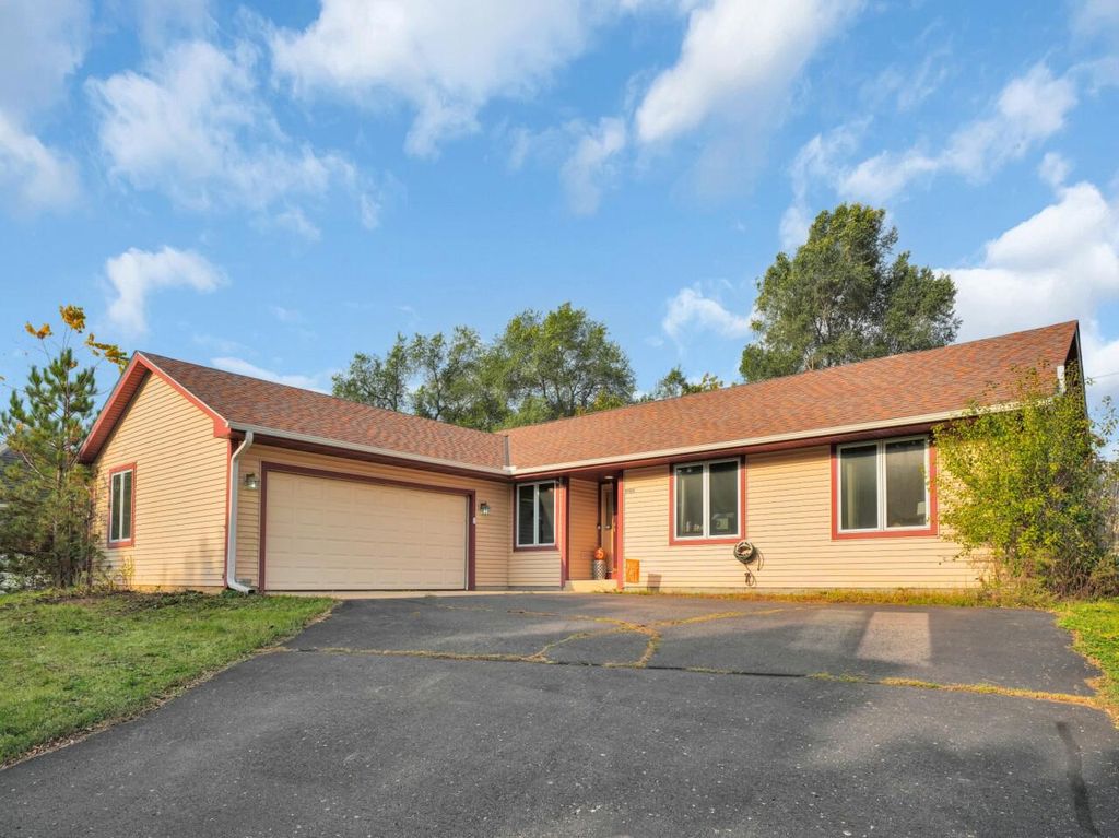 8020 Sage STREET, Burlington, WI 53105