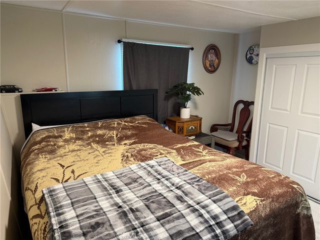 260 N Lyon 38, Hemet, CA 92543