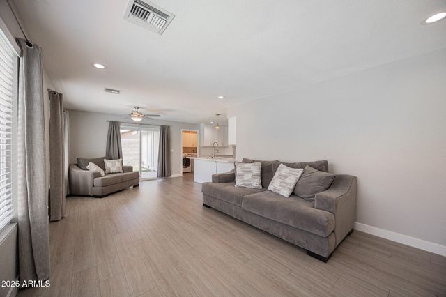 3715 E SWEETWATER Avenue, Phoenix, AZ 85032