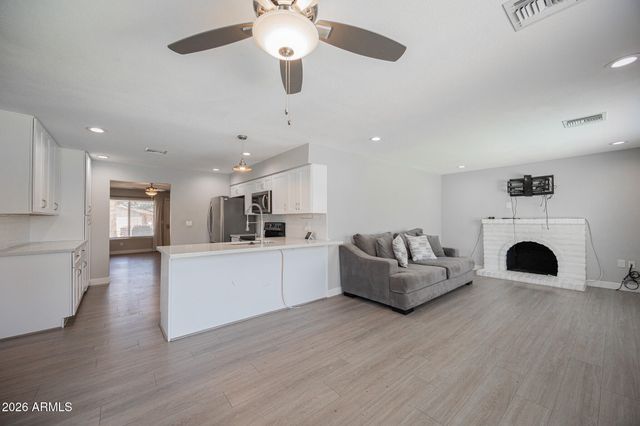 3715 E SWEETWATER Avenue, Phoenix, AZ 85032