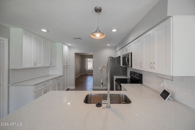 3715 E SWEETWATER Avenue, Phoenix, AZ 85032