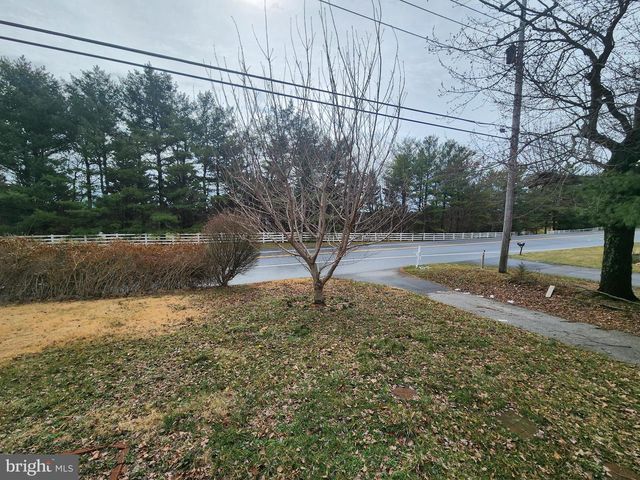 5730 RIDGE RD, Mount Airy, MD 21771