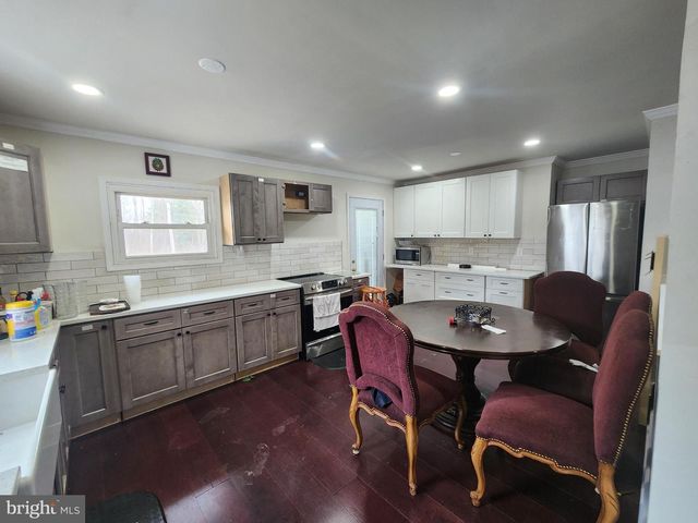 5730 RIDGE RD, Mount Airy, MD 21771