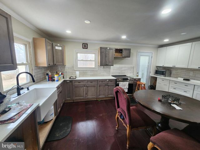 5730 RIDGE RD, Mount Airy, MD 21771