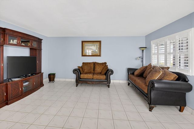 61 Brittany B 61, Delray Beach, FL 33446