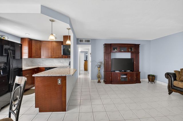 61 Brittany B 61, Delray Beach, FL 33446